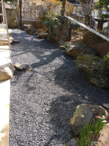 防草シート張り 雑草対策 有限会社熊本装新